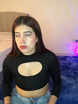 Snapshot of BrunnetAri_ chatting on October 10, 3:24 pm BrunnetAri online show from October 10, 3:24 pm