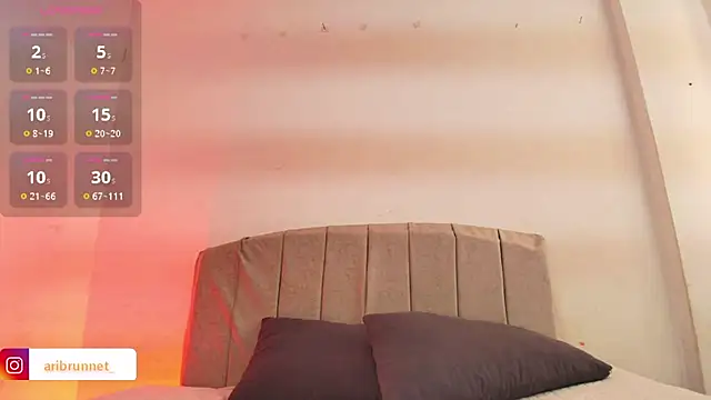 BrunnetAri  online show from April 24, 2:30 pm