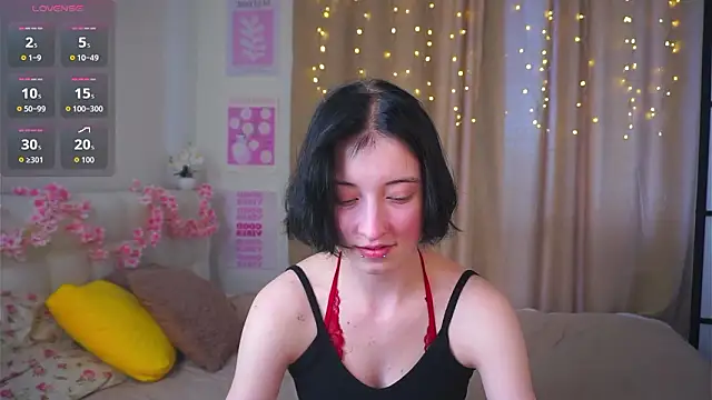 JuanaFriesz online show from March 13, 9:25 am