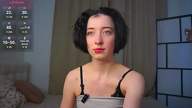 JuanaFriesz online show from February 12, 9:09 am