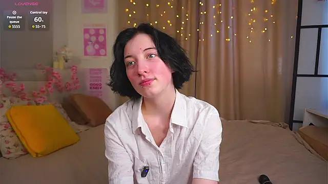 JuanaFriesz online show from March 7, 9:37 am