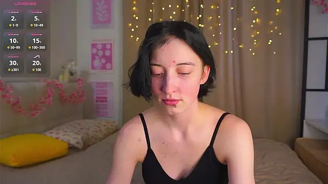 JuanaFriesz online show from March 5, 9:39 am