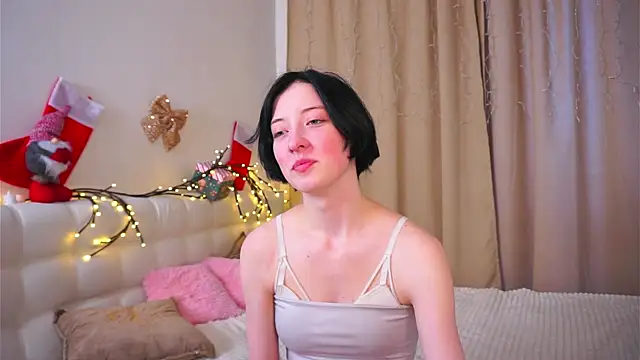 JuanaFriesz online show from January 11, 9:05 am