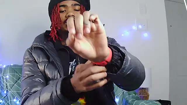 risktakinndolo online show from November 17, 8:35 pm