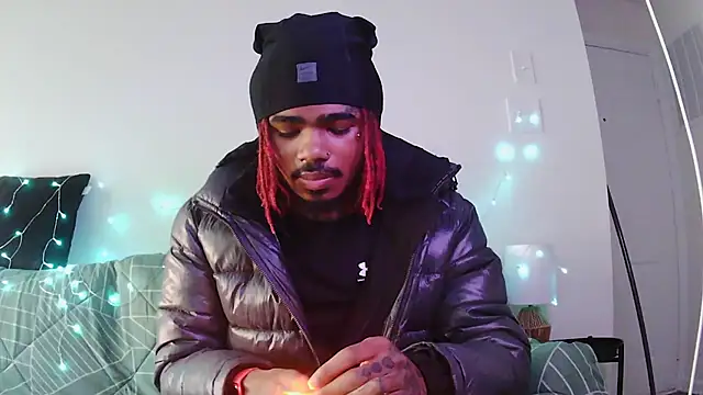 risktakinndolo online show from November 24, 7:47 pm