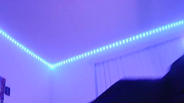 risktakinndolo online show from September 18, 5:10 am