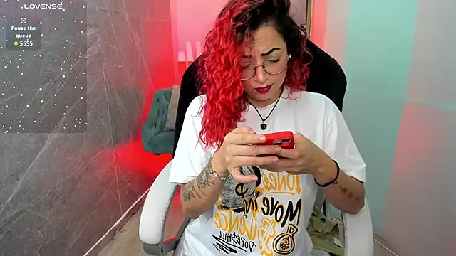 RoxanneStorm  online show from March 9, 4:49 am