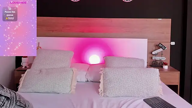 MiaTaylorSweet online show from October 22, 2:16 pm