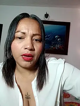 agatha sluttylatina online show from March 14, 2:06 am