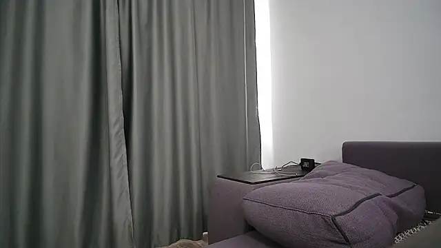 Snapshot of JessiLu chatting on March 1, 8:25 am JessiLu online show from March 1, 8:25 am