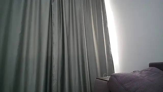 Snapshot of JessiLu chatting on February 23, 3:19 am JessiLu online show from February 23, 3:19 am