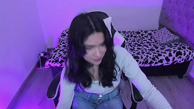 Snapshot of megaan_cb chatting on November 26, 1:44 pm megaan cb online show from November 26, 1:44 pm