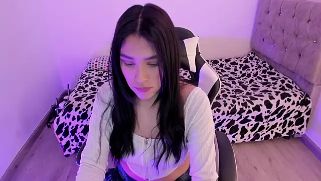 Snapshot of megaan_cb chatting on November 4, 1:04 pm megaan cb online show from November 4, 1:04 pm