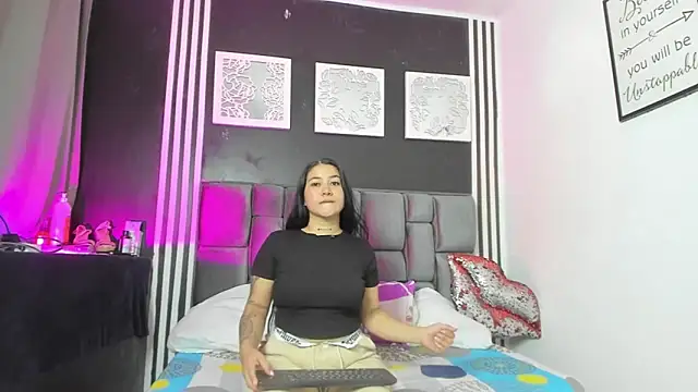 Hornycouple Hot online show from November 1, 7:41 pm