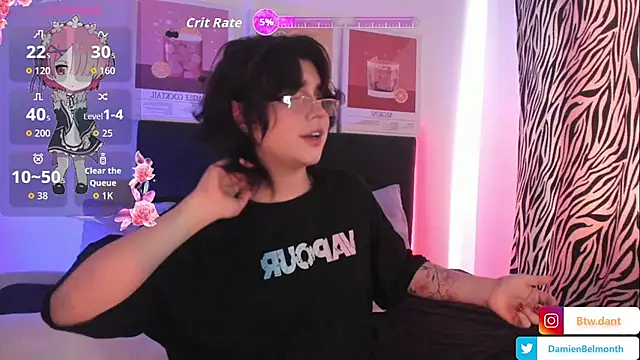 Snapshot of damienbeltmonth chatting on October 14, 3:45 pm damienbeltmonth online show from October 14, 3:45 pm