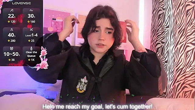 Snapshot of damienbeltmonth chatting on October 6, 5:13 pm damienbeltmonth online show from October 6, 5:13 pm