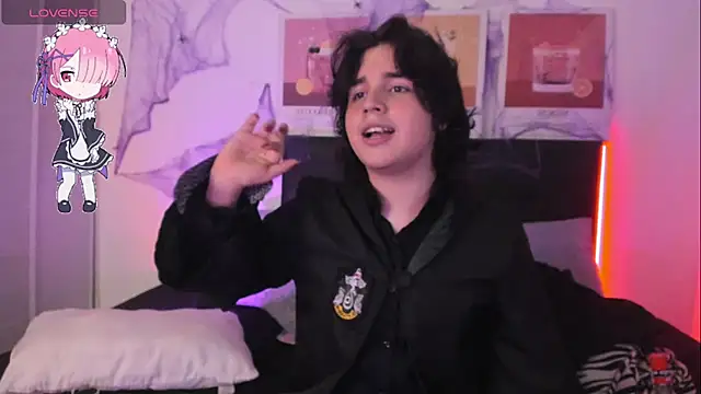 Snapshot of damienbeltmonth chatting on October 16, 4:54 am damienbeltmonth online show from October 16, 4:54 am