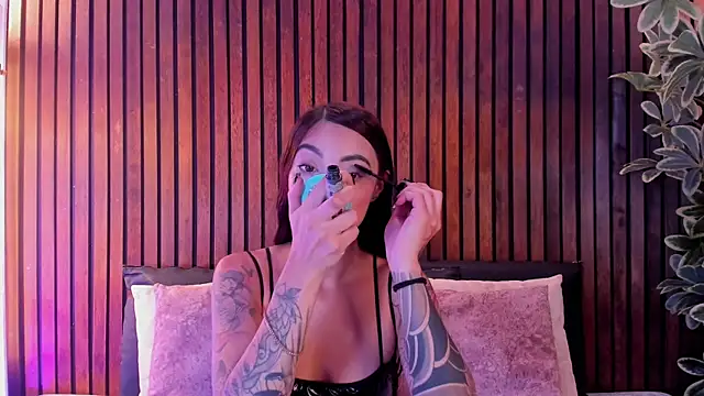 SharonLyn  online show from May 3, 12:42 pm