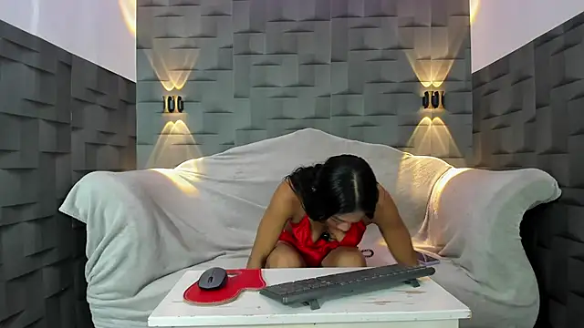 VeraGarnier online show from March 10, 7:51 pm