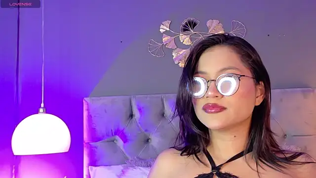 kendalFox  online show from March 9, 1:09 am