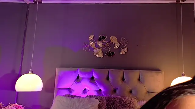 kendalFox  online show from April 14, 5:34 am