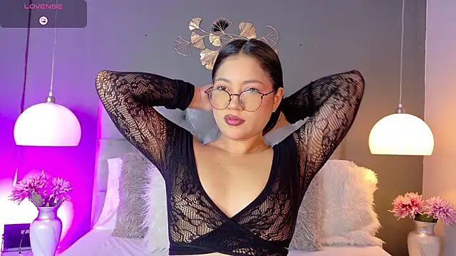 kendalFox  online show from March 5, 12:07 am