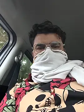 bigdick lickingexpert08 online show from October 31, 6:10 am