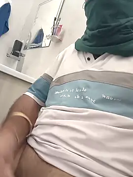 bigdick lickingexpert08 online show from October 7, 4:13 am