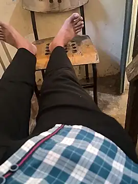 bigdick lickingexpert08 online show from October 3, 7:10 am