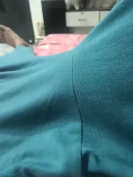 bigdick lickingexpert08 online show from November 16, 8:19 am