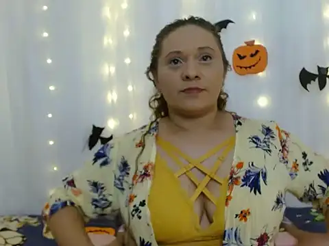 NoraParkeer online show from October 14, 7:14 pm