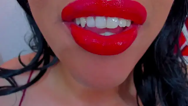 Snapshot of sweet_Elizabeth chatting on May 2, 1:49 pm sweet Elizabeth online show from May 2, 1:49 pm