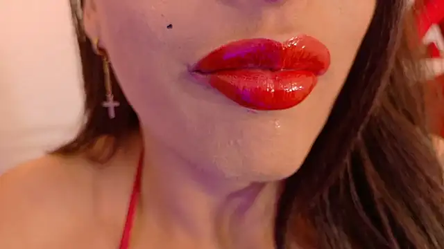 sweet Elizabeth online show from February 19, 2:14 pm