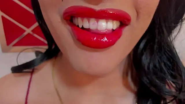 Snapshot of sweet_Elizabeth chatting on May 27, 1:18 pm sweet Elizabeth online show from May 27, 1:18 pm