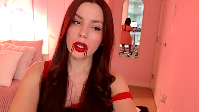 Snapshot of SirenSwitch chatting on October 31, 9:54 pm SirenSwitch online show from October 31, 9:54 pm