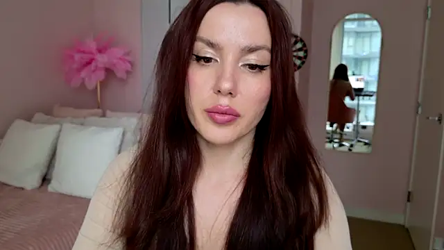 Snapshot of SirenSwitch chatting on November 12, 9:51 pm SirenSwitch online show from November 12, 9:51 pm