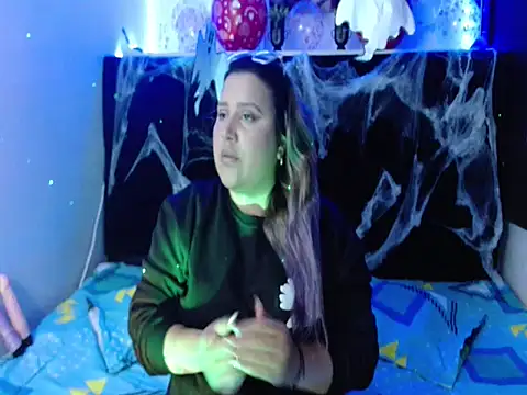 Snapshot of EmmaTower chatting on October 10, 7:15 pm EmmaTower online show from October 10, 7:15 pm