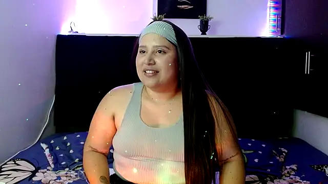Snapshot of EmmaTower chatting on September 19, 12:03 am EmmaTower online show from September 19, 12:03 am