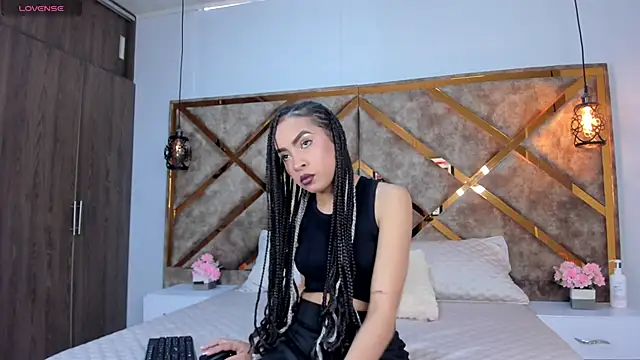 Snapshot of Lucia_jane chatting on May 15, 9:13 pm Lucia jane online show from May 15, 9:13 pm