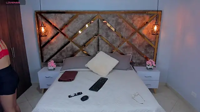 Lucia jane online show from April 18, 8:20 pm