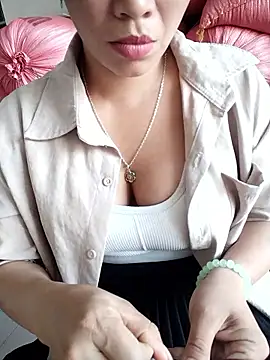 Snapshot of hong-sex chatting on October 18, 3:41 am hong-sex online show from October 18, 3:41 am