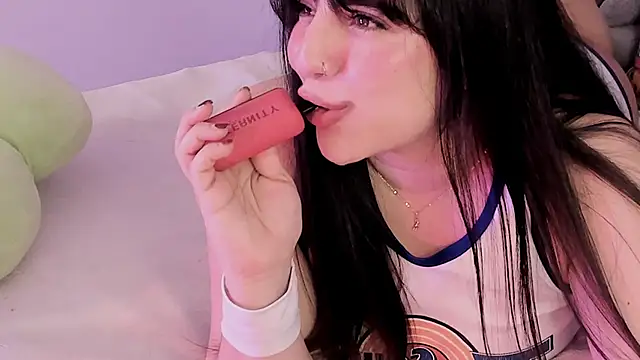 Camila Matinez  online show from January 8, 1:55 am