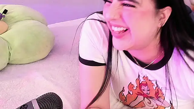 Camila Matinez  online show from March 12, 1:11 am