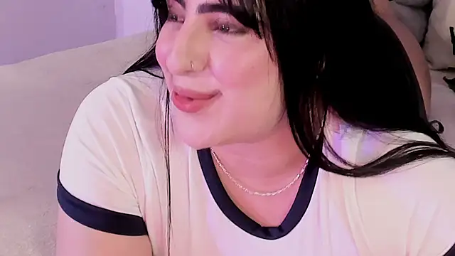 Camila Matinez  online show from December 4, 1:15 am