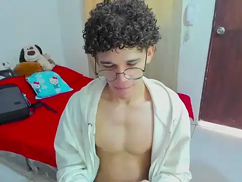 Snapshot of Tom_Blues chatting on September 22, 12:44 pm Tom Blues online show from September 22, 12:44 pm