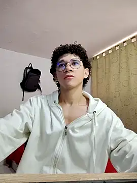 Snapshot of Tom_Blues chatting on September 23, 12:01 pm Tom Blues online show from September 23, 12:01 pm