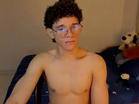 Snapshot of Tom_Blues chatting on October 22, 11:09 am Tom Blues online show from October 22, 11:09 am