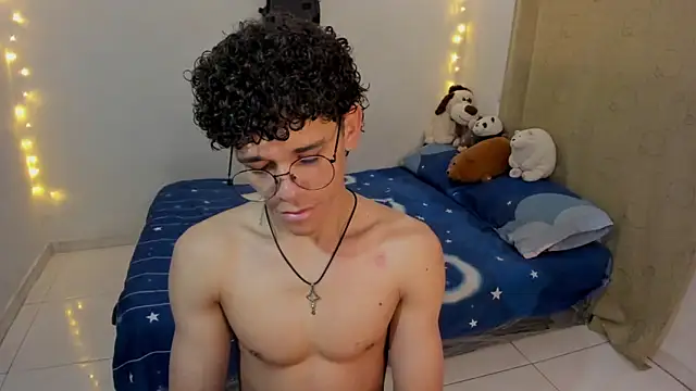 Snapshot of Tom_Blues chatting on November 25, 12:16 pm Tom Blues online show from November 25, 12:16 pm