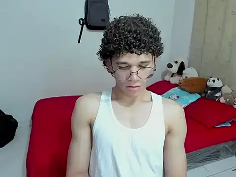 Snapshot of Tom_Blues chatting on September 30, 12:33 pm Tom Blues online show from September 30, 12:33 pm