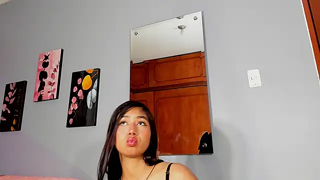 Snapshot of KimTayloor1 chatting on September 23, 6:59 pm KimTayloor1 online show from September 23, 6:59 pm